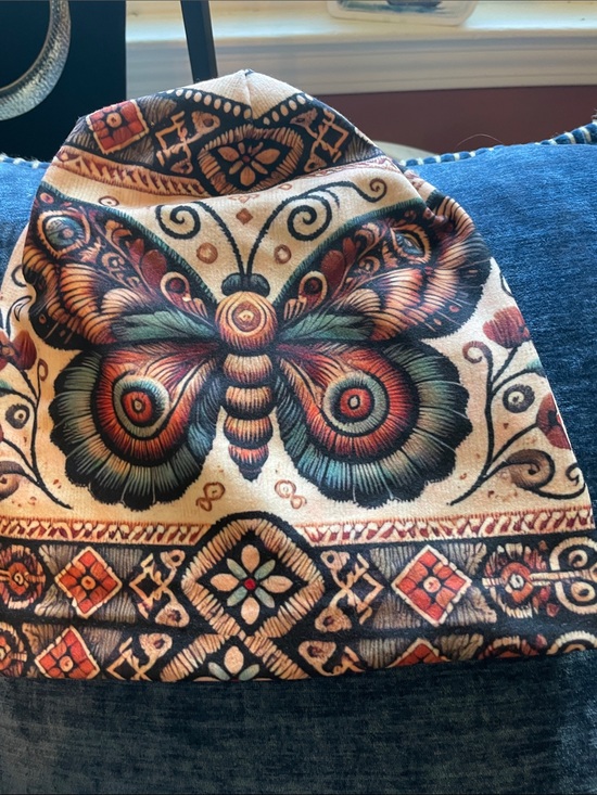 Other - Butterfly Pattern Decorative Women’s Toboggan - Multicolor